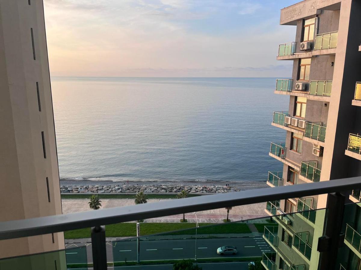 The Fresh Wave Hotel Batumi Esterno foto