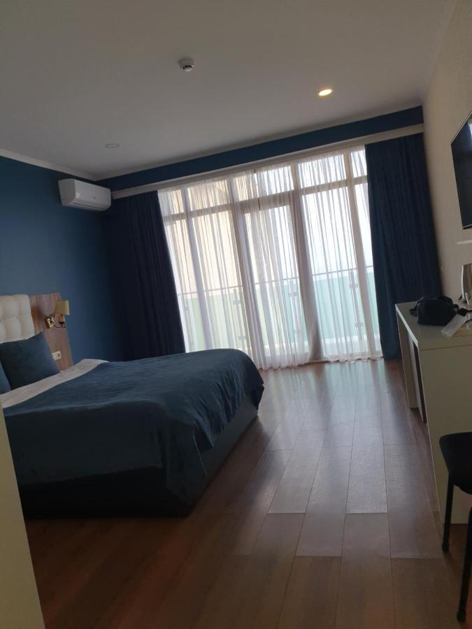 The Fresh Wave Hotel Batumi Esterno foto