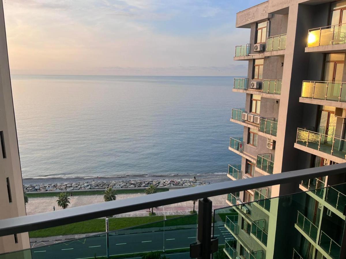 The Fresh Wave Hotel Batumi Esterno foto