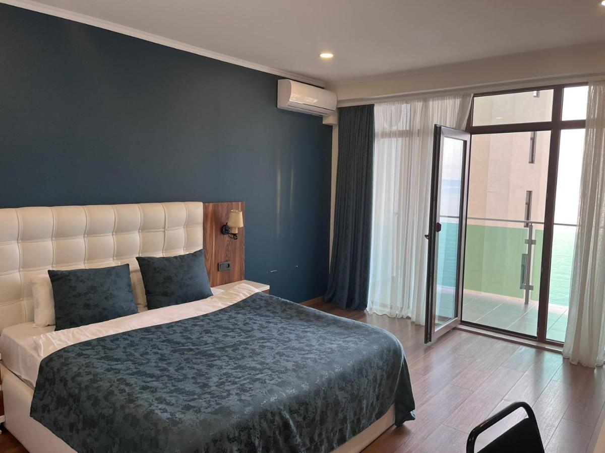 The Fresh Wave Hotel Batumi Esterno foto