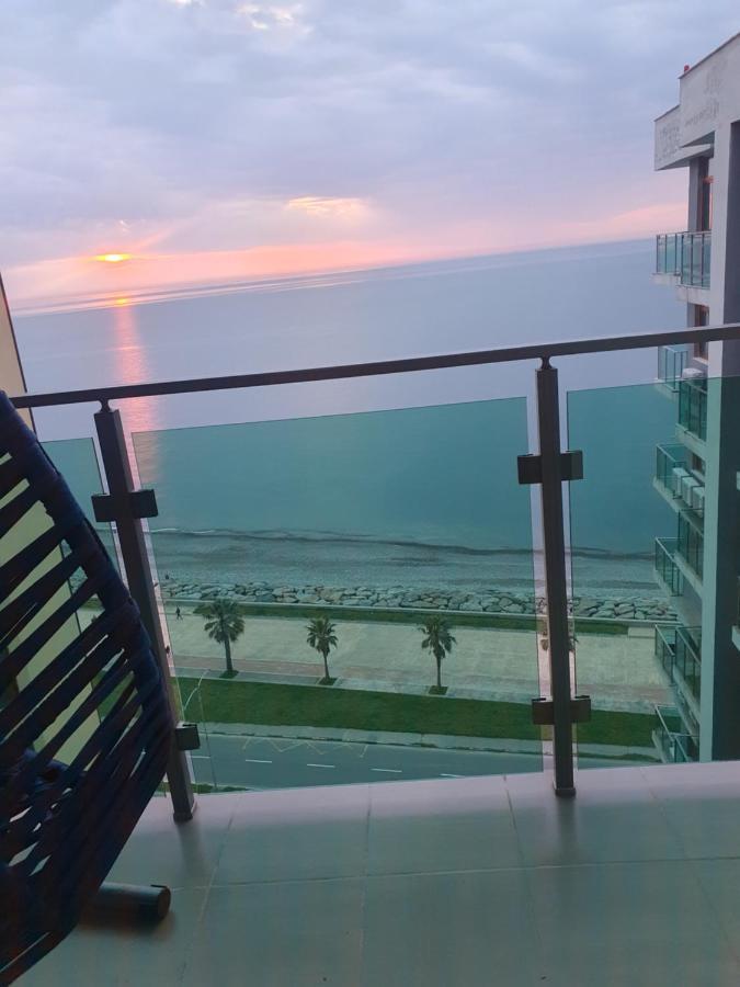 The Fresh Wave Hotel Batumi Esterno foto