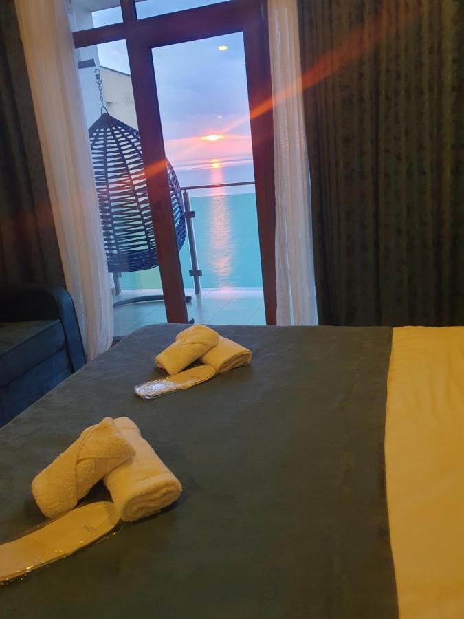 The Fresh Wave Hotel Batumi Esterno foto