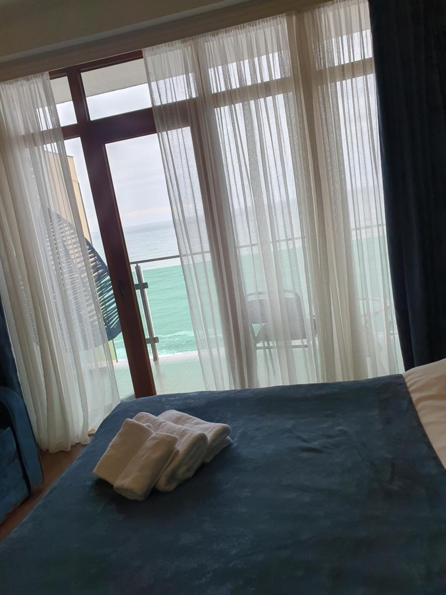 The Fresh Wave Hotel Batumi Esterno foto
